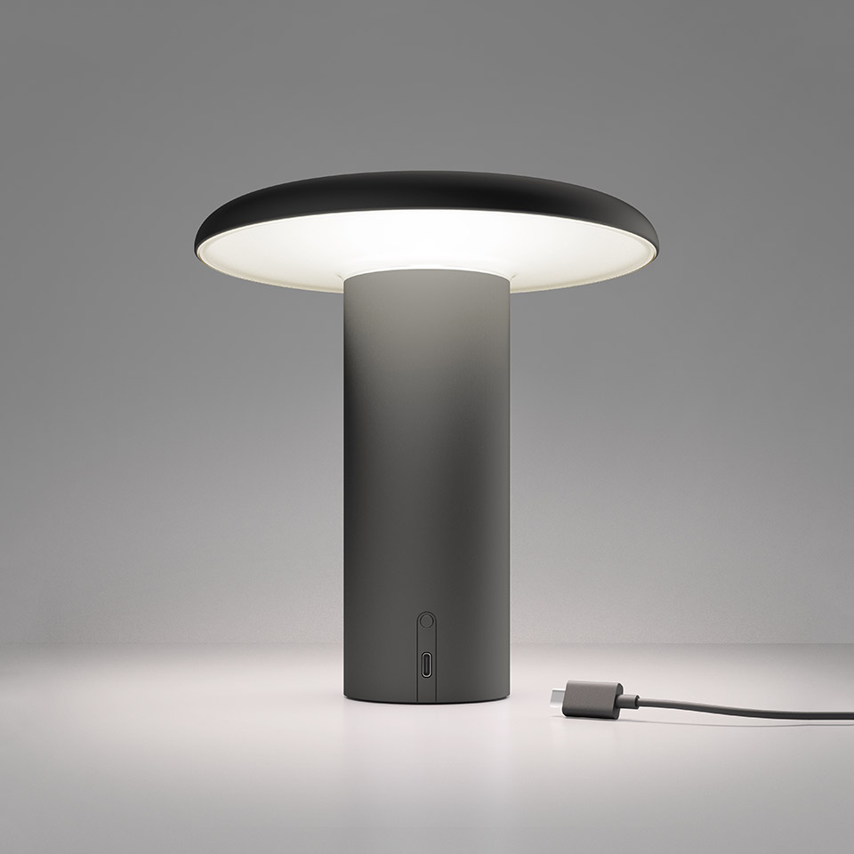 0151040A-LAMPADA-DA-TAVOLO-TAKKU-NERO-idea-di-luce-1